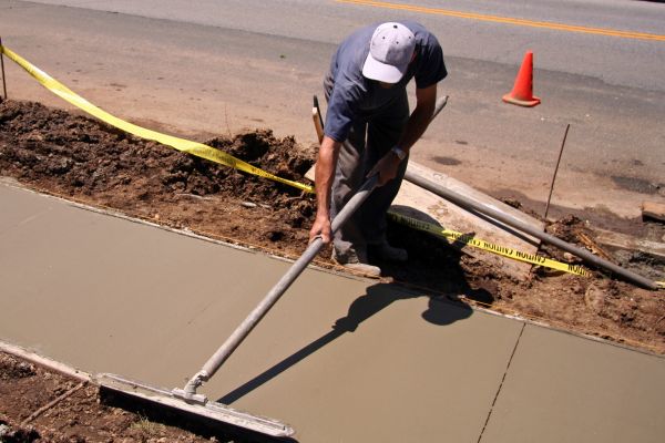 Sidewalk Pouring in San Angelo